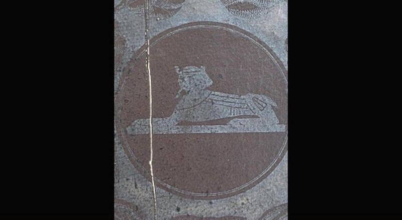 C001 Rear-board decoration detail